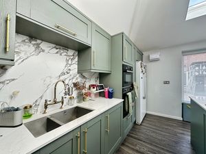 Kitchen- click for photo gallery